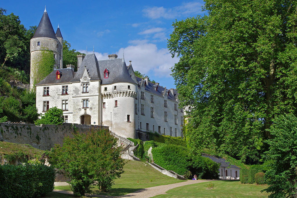 C15 chateau in Loire